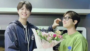 Park Bo-gum Surprises Radio Show with Sweet Gesture Despite Exhaustion