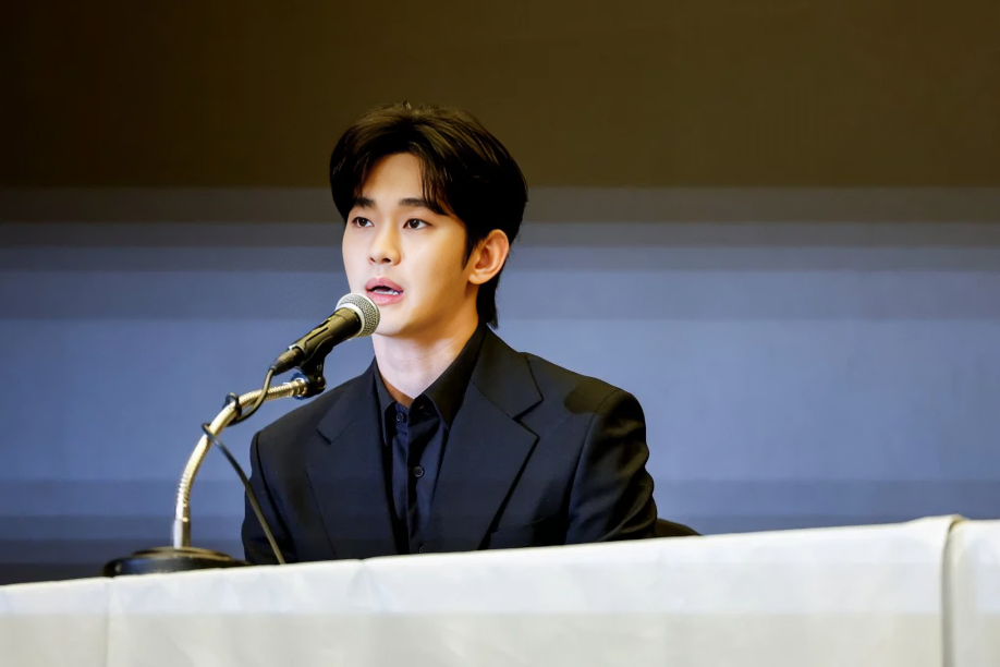 Kim Soo Hyun Takes Legal Action Against Garo Sero Institute and Kim Sae Ron’s Family Over Defamatory Claims